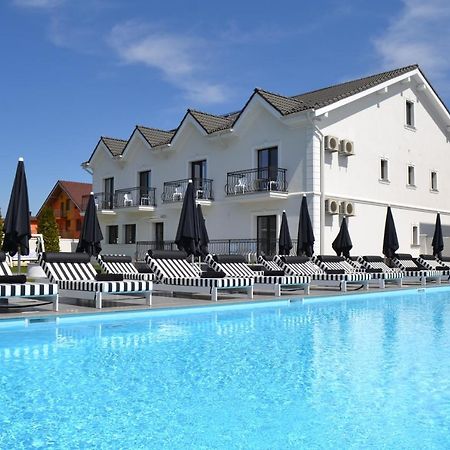 Krystal Boutique Mansion Hotel ฮูเนโดอารา ภายนอก รูปภาพ