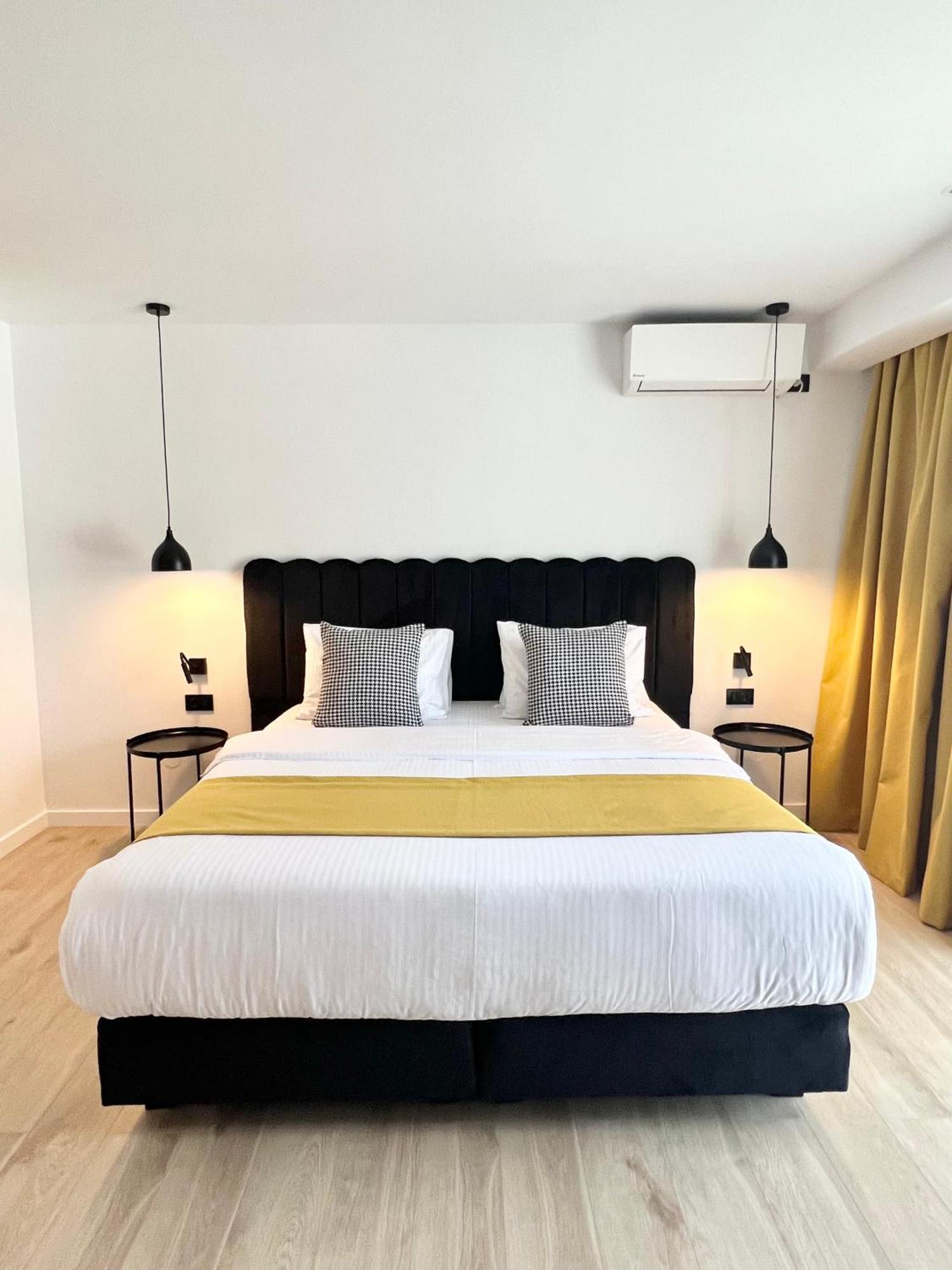 Krystal Boutique Mansion Hotel ฮูเนโดอารา ภายนอก รูปภาพ